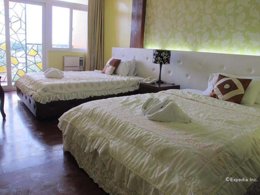 Oyo 159 San Remigio Pensionne Suites Cebú Exterior foto