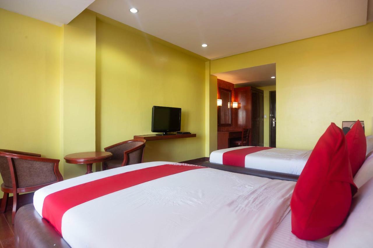 Oyo 159 San Remigio Pensionne Suites Cebú Exterior foto