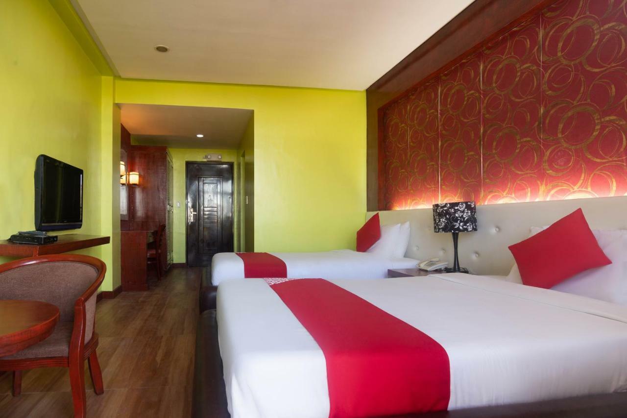 Oyo 159 San Remigio Pensionne Suites Cebú Exterior foto