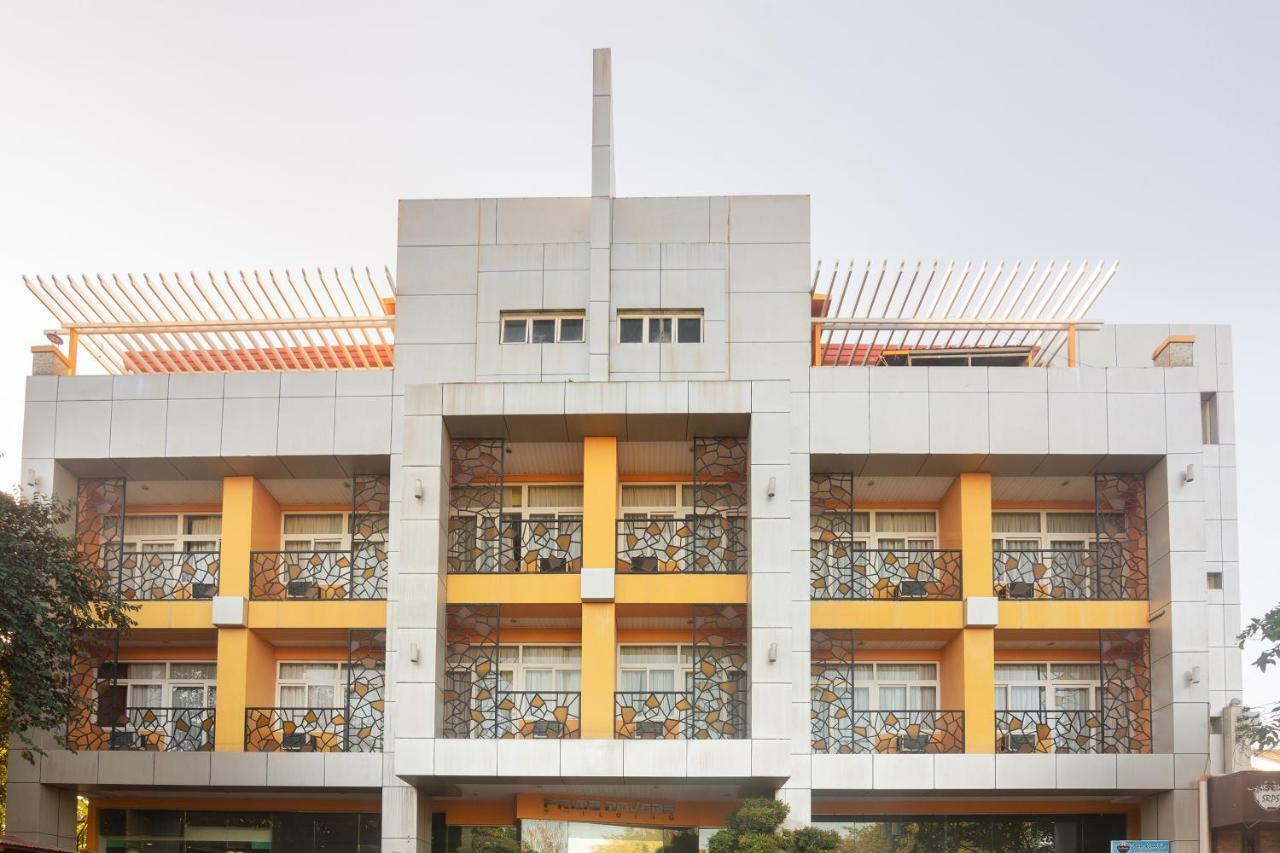 Oyo 159 San Remigio Pensionne Suites Cebú Exterior foto